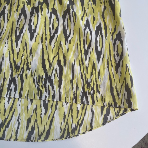 Current Affair Yellow, Gray, and White Tank - Picture 2 of 5